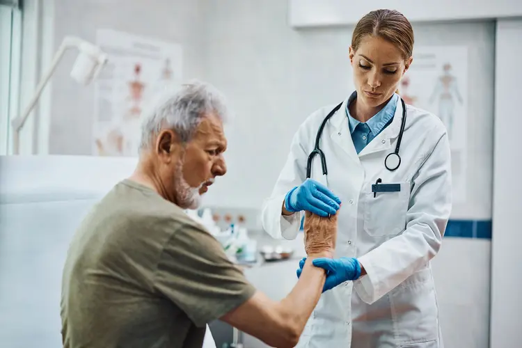 Orthopedicians